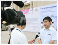 央视记者采访中国杭州孕婴童博览会数据中心主任